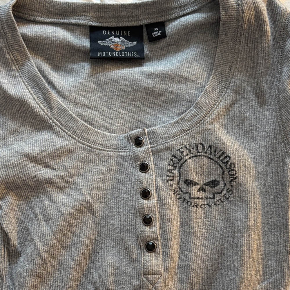 Harley-Davidson Gray Skull Henley Shirt XS